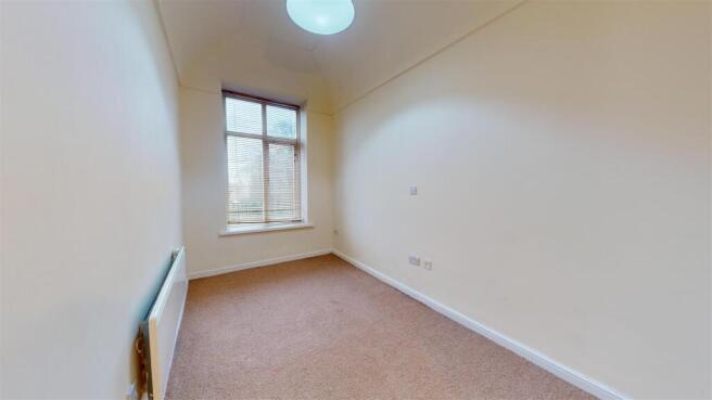 2 bed Apartment to rent Image 8