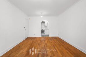 11, Latium Close, St. Albans AL1 1XU