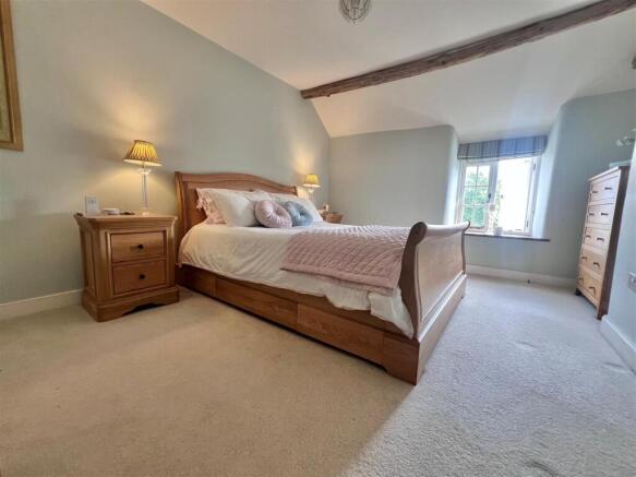 Bed 1a.jpg