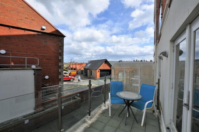 2 bed Apartment for sale Image 8