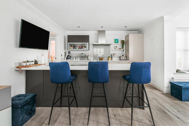 4 bed Detached for sale Image 9