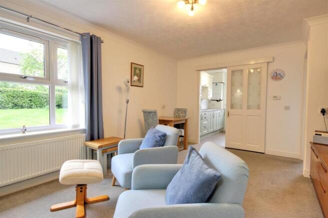 1 bed Apartment for sale Image 6