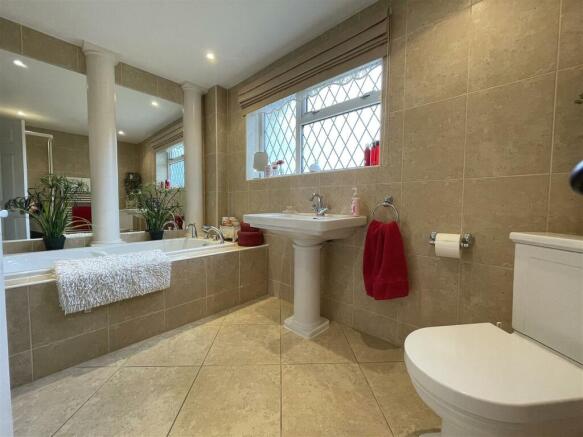 Bathroom downstairs.jpg