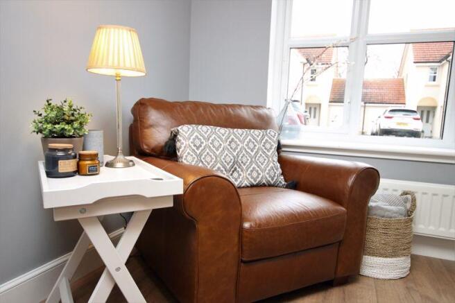 Living Room (3)