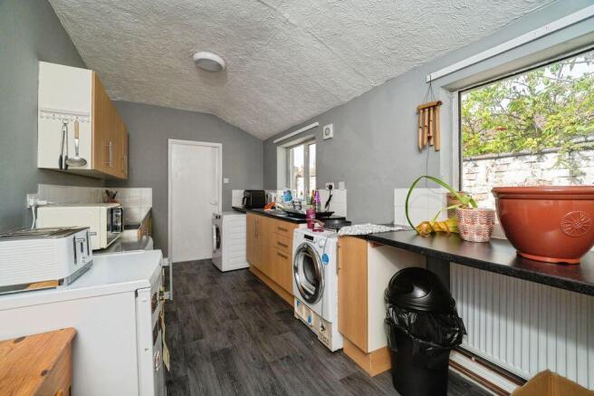 Kitchen 1