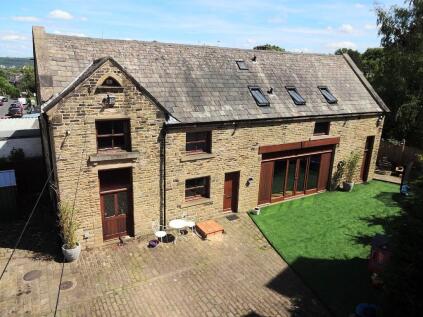 The Coach House, 4B Murray Road, Edgerton, HD2 2AD