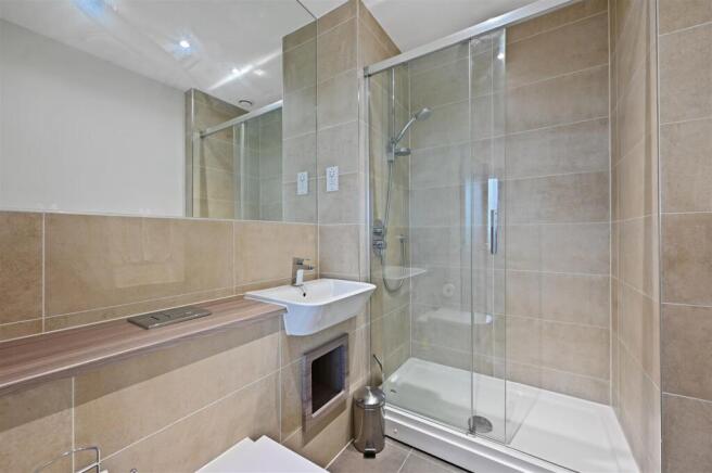 AR - 24 Ravenswood Court - Ensuite3 (1).JPG