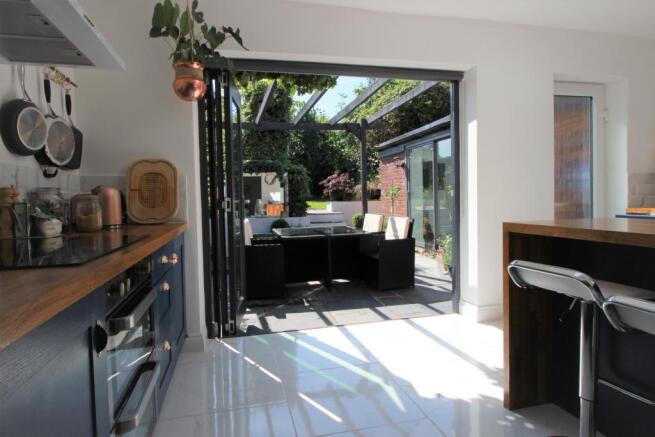 Kitchen & Garden Courtyard