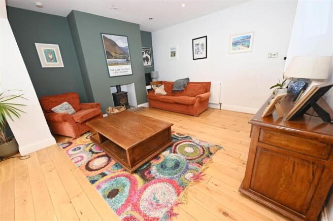 3 bed Semi-Detached for sale Image 9