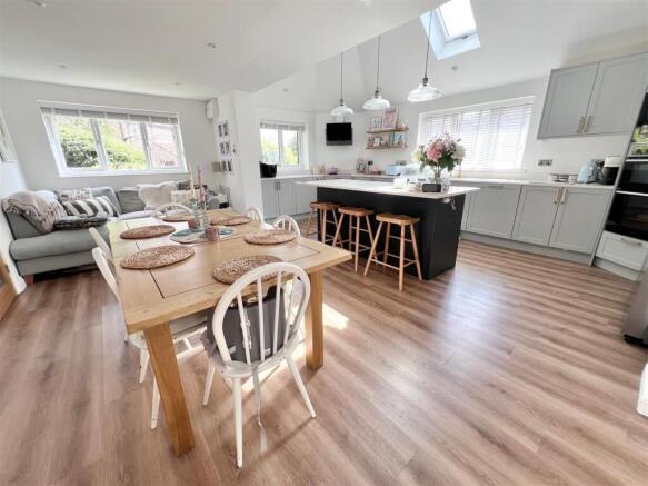 kitchen..diner.jpg