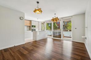 3, Drummond Court, Palmerston Road, London W3 8FP
