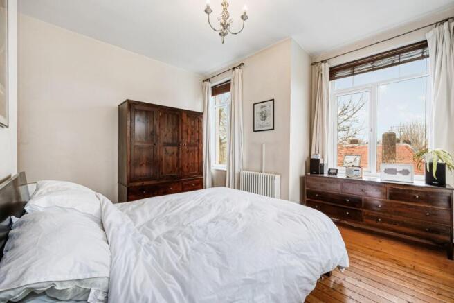 6 Sutton Court Mansions-9.jpg