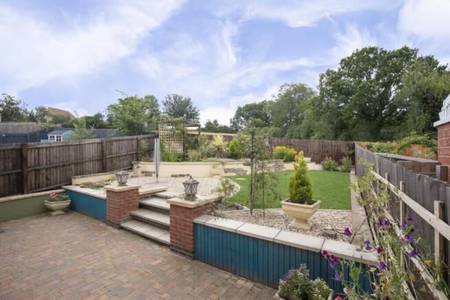 108845_101121003104_IMG_12_0000