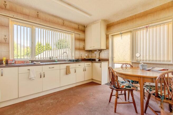 2 bed Semi-Detached for sale Image 7