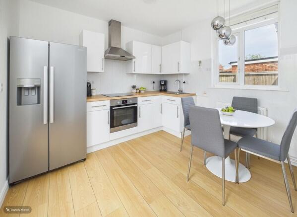 2 bed Semi-Detached Bungalow for sale Image 8