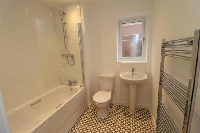 2 bed House for sale Image 6