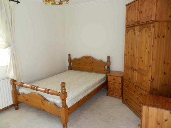 BEDROOM 2 (REAR)