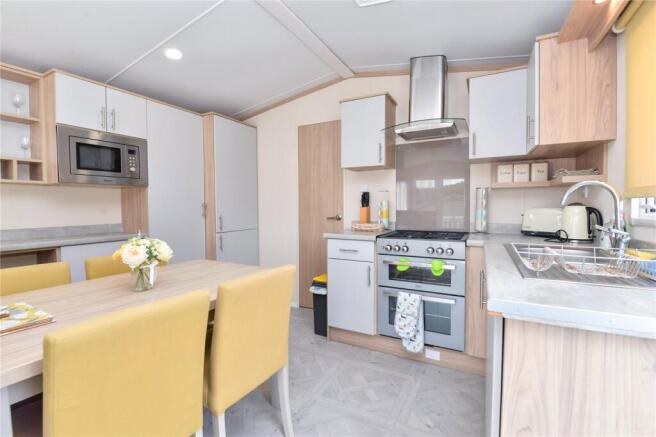Kitchen/Dining Area