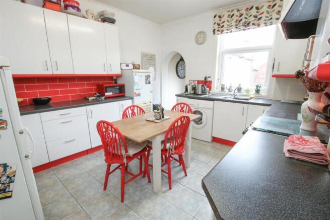 4 bed Terraced for sale Image 4