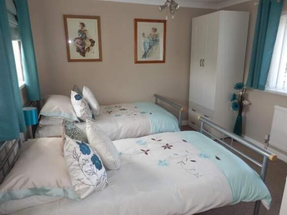 BEDROOM 1