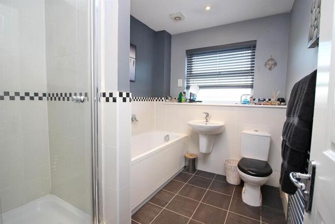 Family bathroom - Co