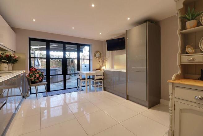 Kitchen / Dining Room