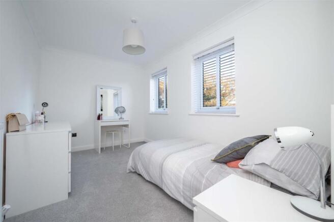 BEDROOM 5
