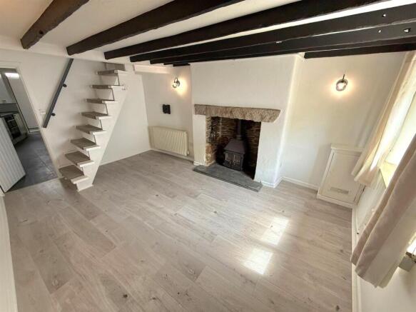 Sitting room 1.jpg
