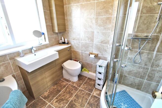 BATHROOM VIEW 1