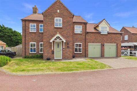 Hen & Chicken Yard, Barnby, Newark