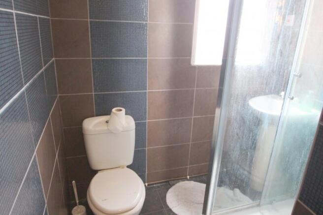 7 bed End of Terrace to rent Image 5