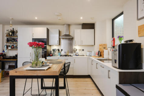Worple Road, Wimbledon, SW19