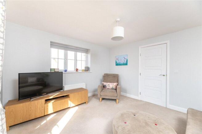 3 bed Semi-Detached for sale Image 4