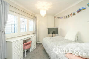 18b, Borrett Avenue, Canvey Island SS8 9EB