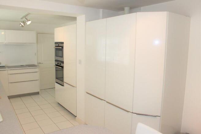EXCELLENT BREAKFAST KITCHEN
