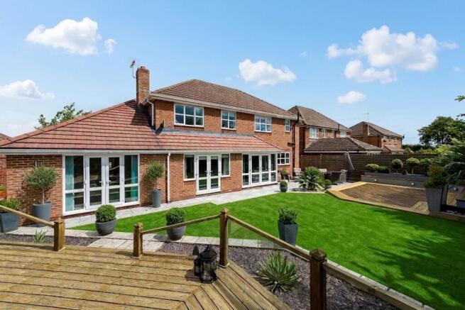 Garden to rear