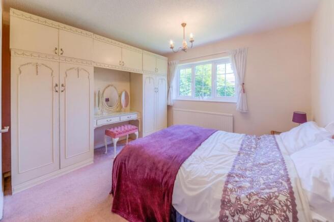 Bedroom 1.jpg