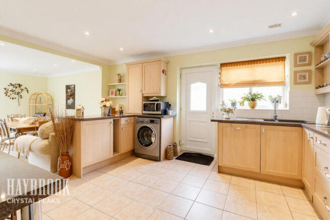 2 bed Detached Bungalow for sale Image 5