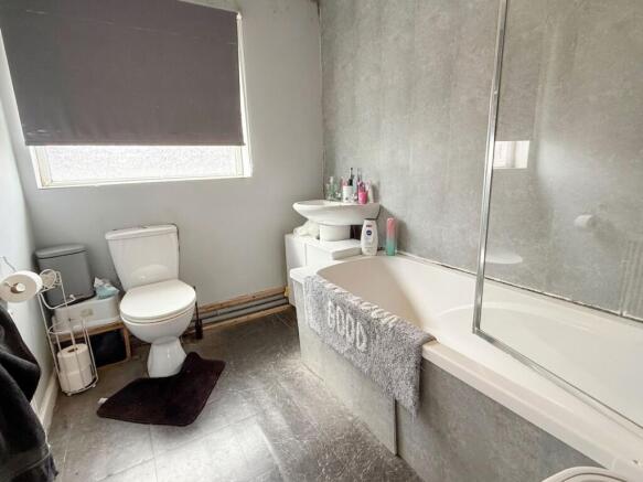 3 bed Semi-Detached for sale Image 10