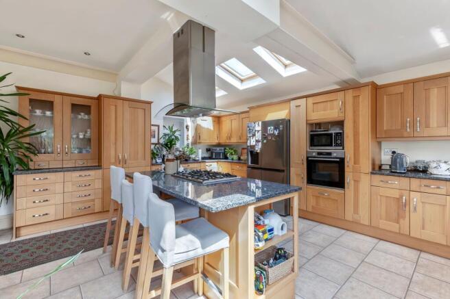 Redburn Drive, Shipley, BD18 photo 4