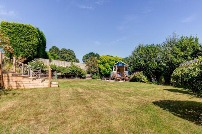Sandhurst Lane, Bexhill on Sea, TN39 photo 4