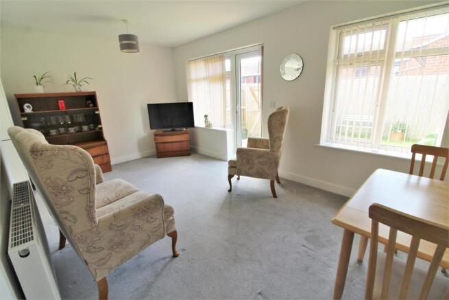 LOUNGE DINER & KITCHEN