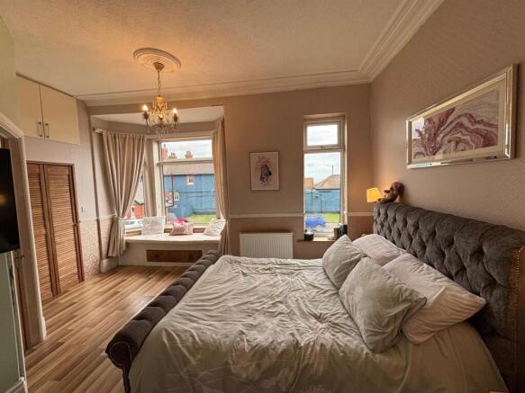 5 bed Terraced for sale Image 10