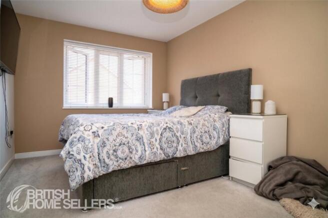 3 bed Semi-Detached for sale Image 9