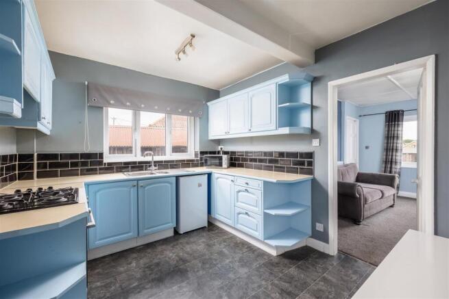Eastgate 14 Kitchen.jpg
