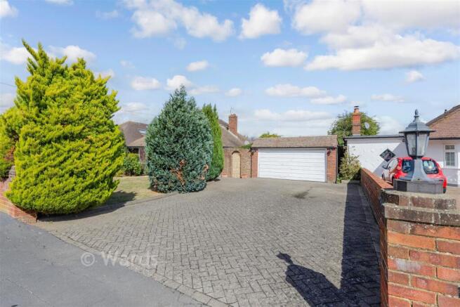 Driveway/Parking
