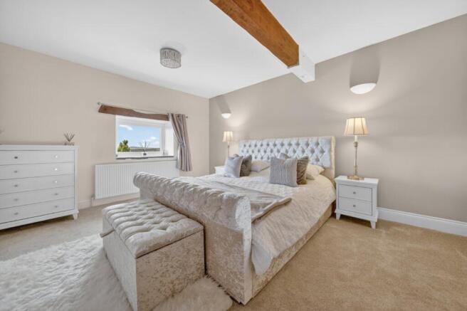 4 bed Barn Conversion for sale Image 10
