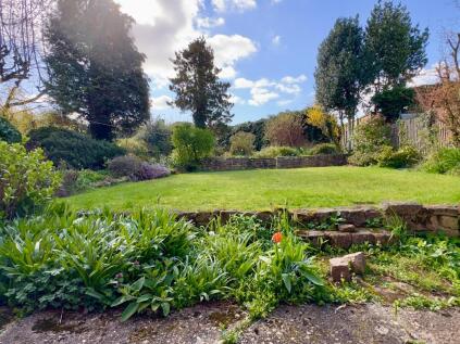Russley Road, Bramcote, NG9