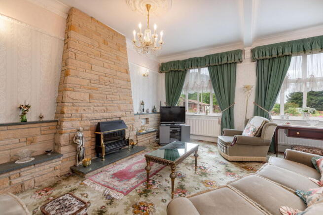 5 bed Detached for sale Image 5