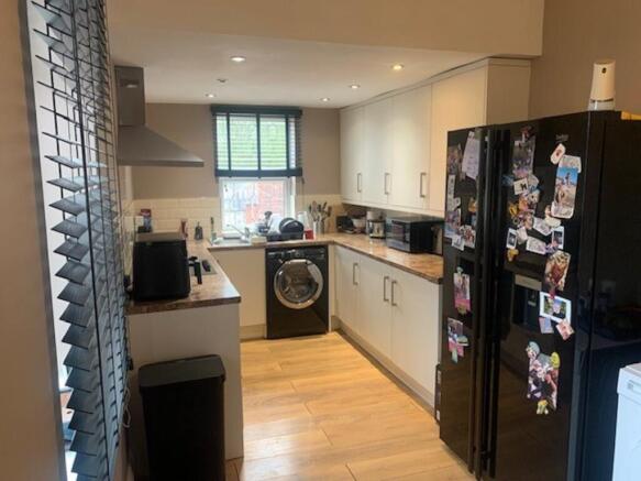 kitchen 1.jpg